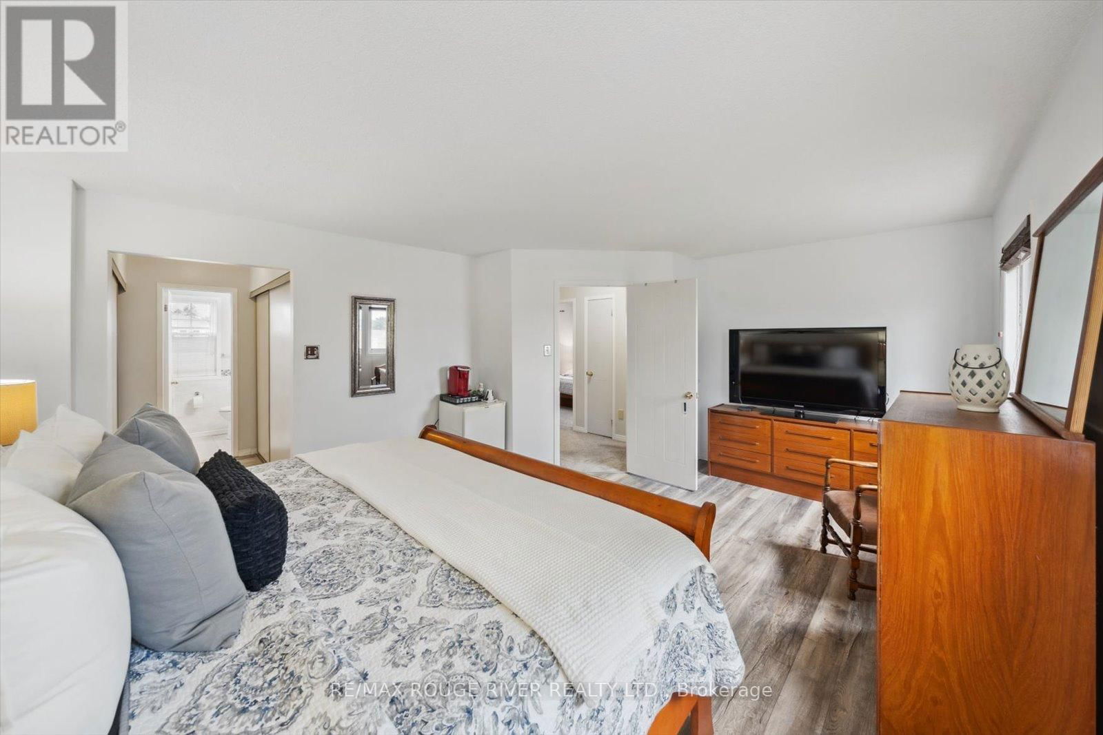 60 BONNYCASTLE DRIVE Image 29
