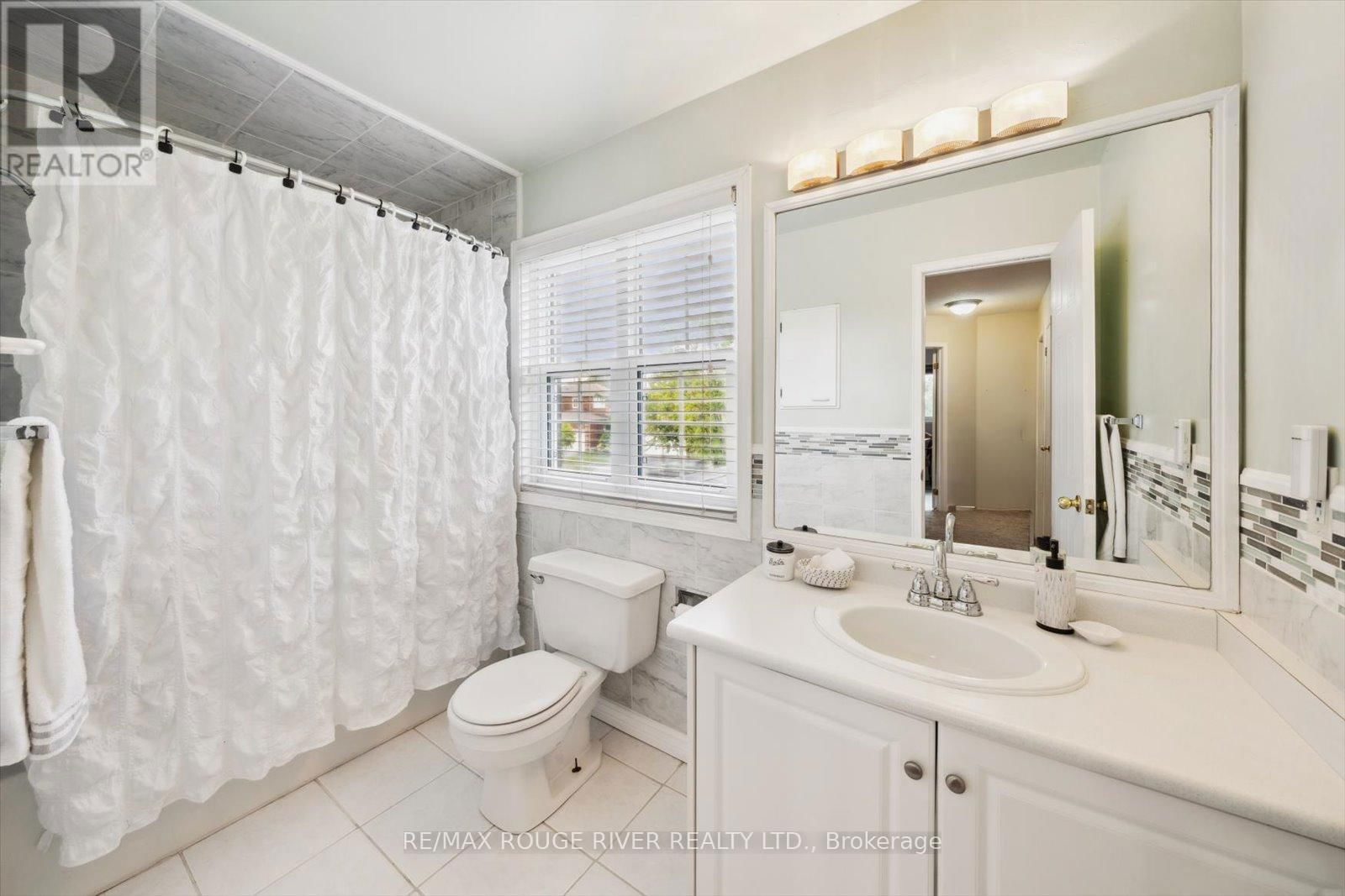 60 BONNYCASTLE DRIVE Image 33