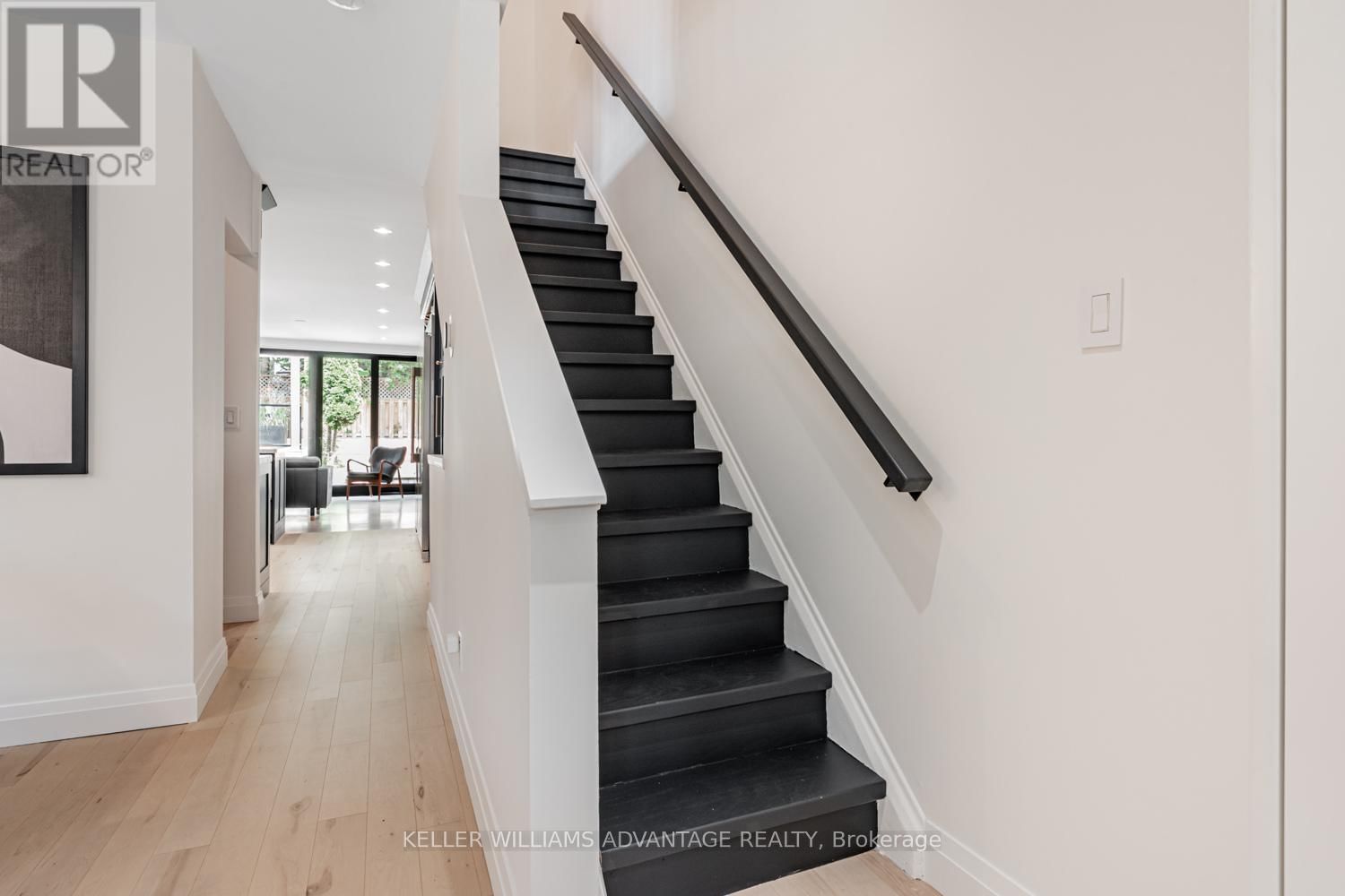 3 EDGEWOOD GARDENS Image 15