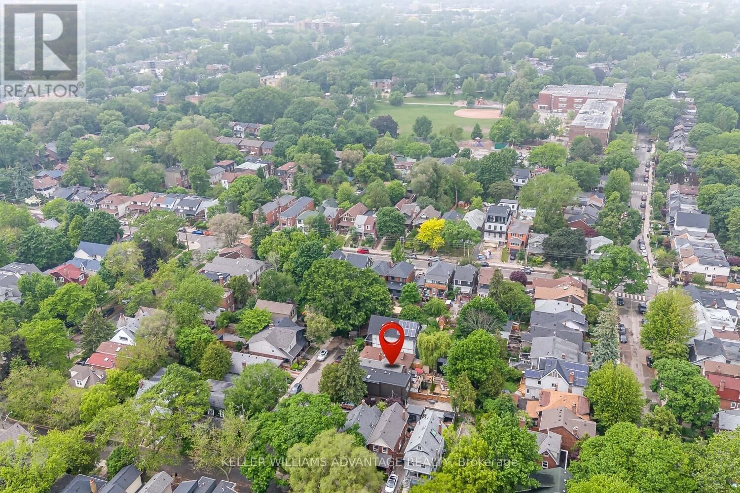 3 EDGEWOOD GARDENS Image 34