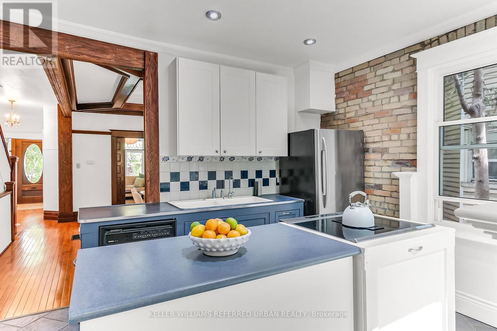 204 ASHDALE AVENUE Image 22