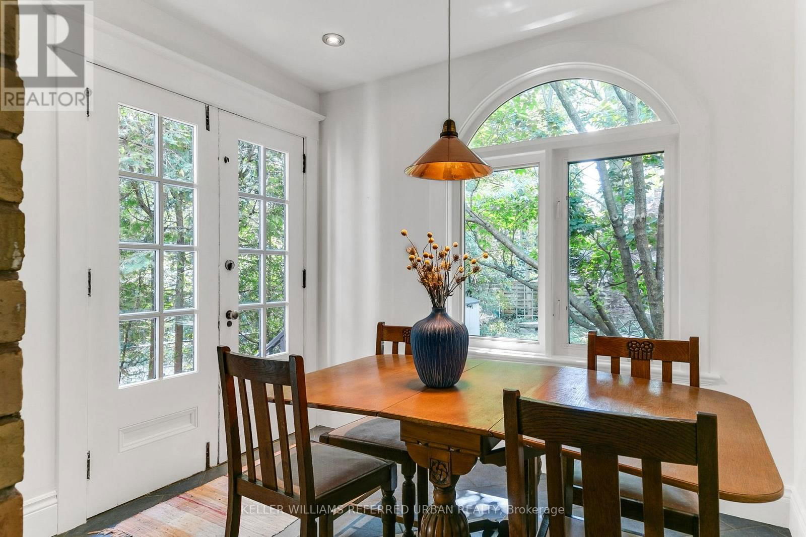 204 ASHDALE AVENUE Image 25