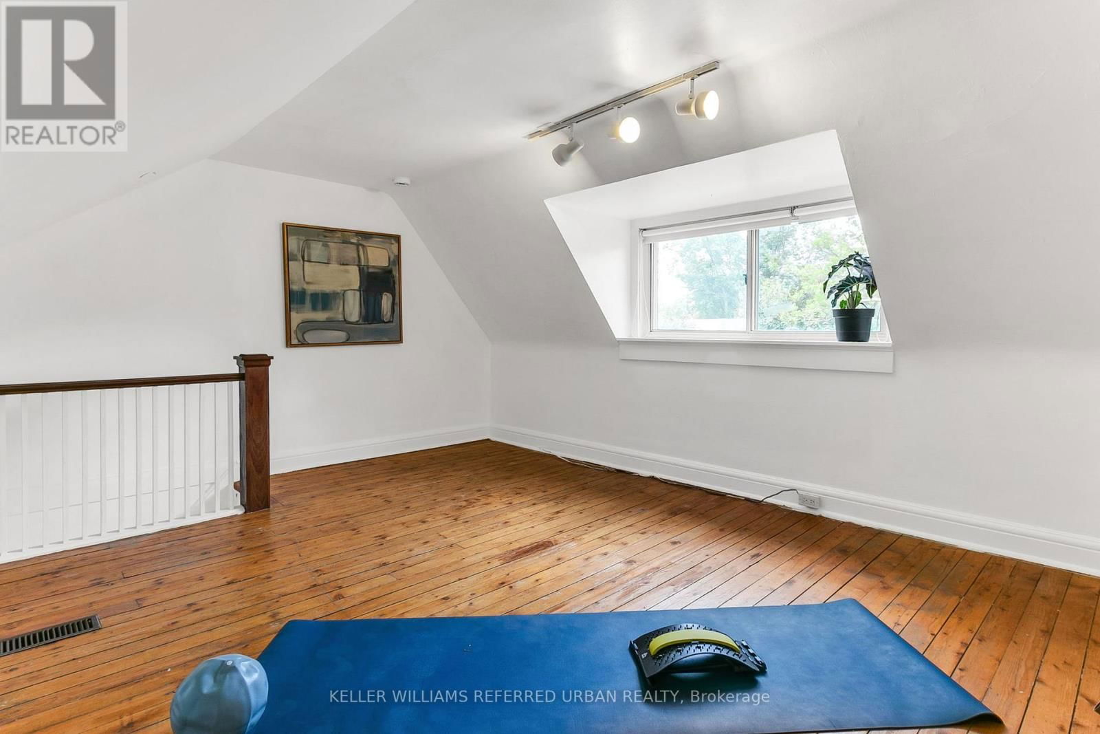 204 ASHDALE AVENUE Image 35