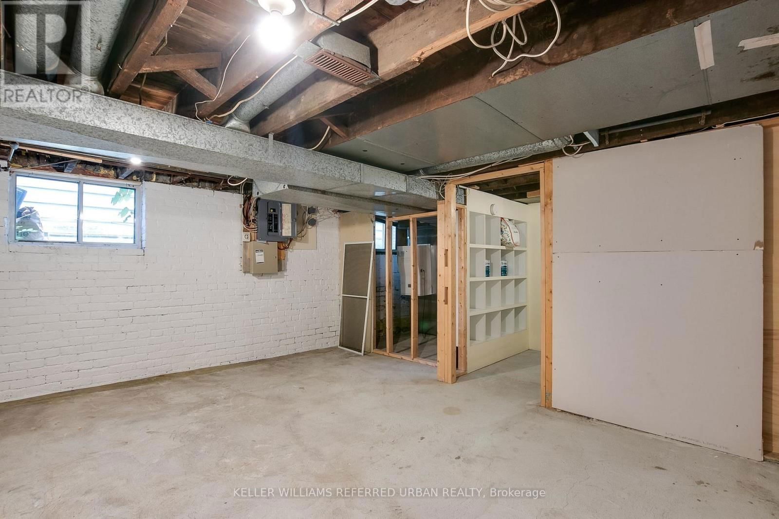 204 ASHDALE AVENUE Image 43