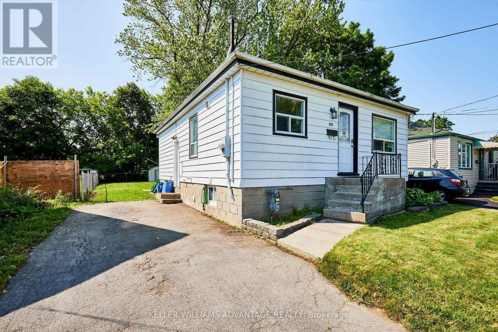 211 MARQUETTE AVENUE Image 2
