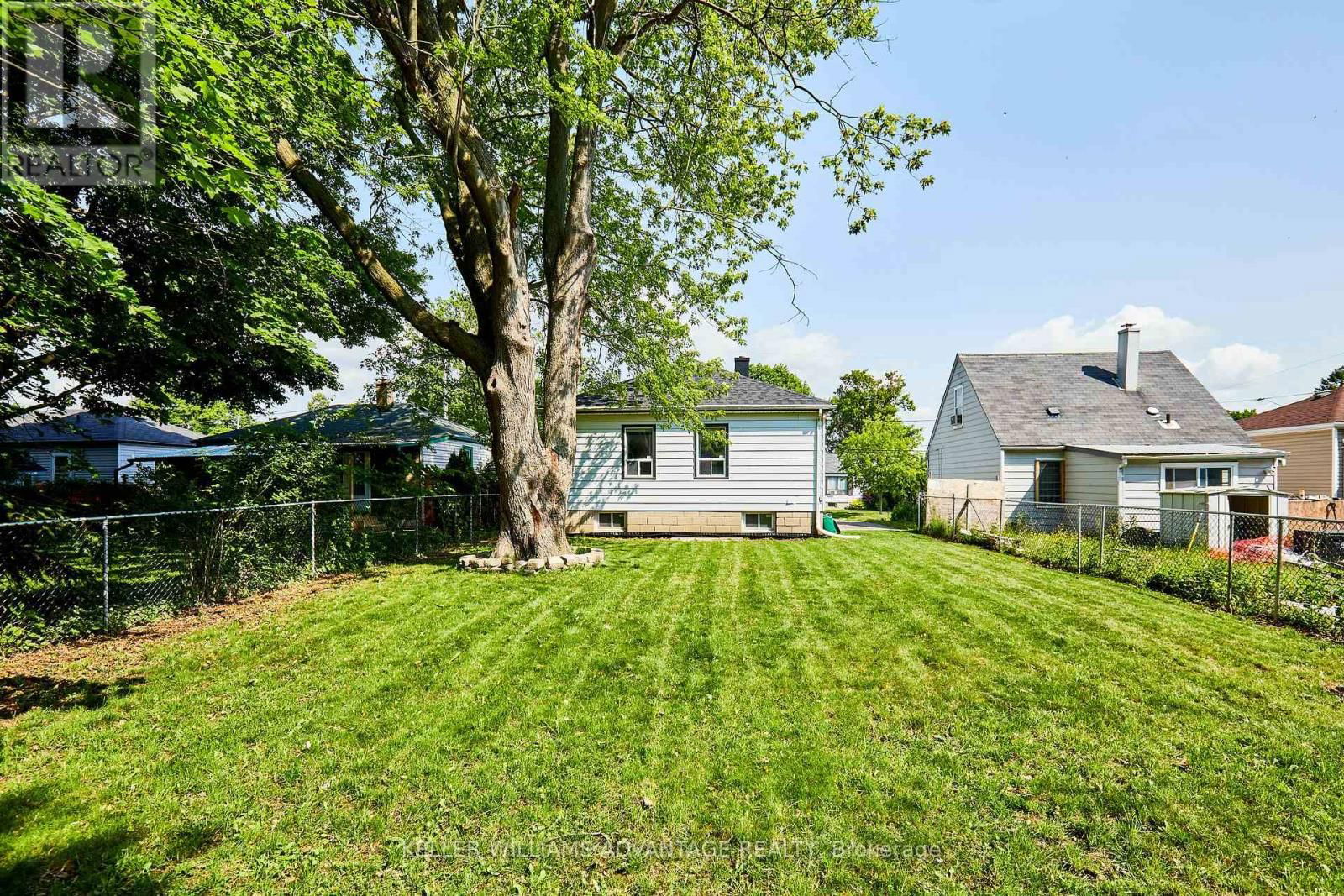 211 MARQUETTE AVENUE Image 25
