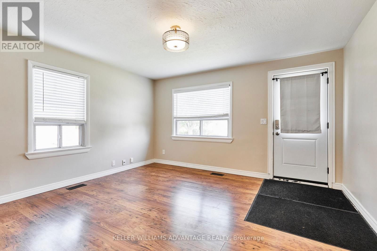 211 MARQUETTE AVENUE Image 3