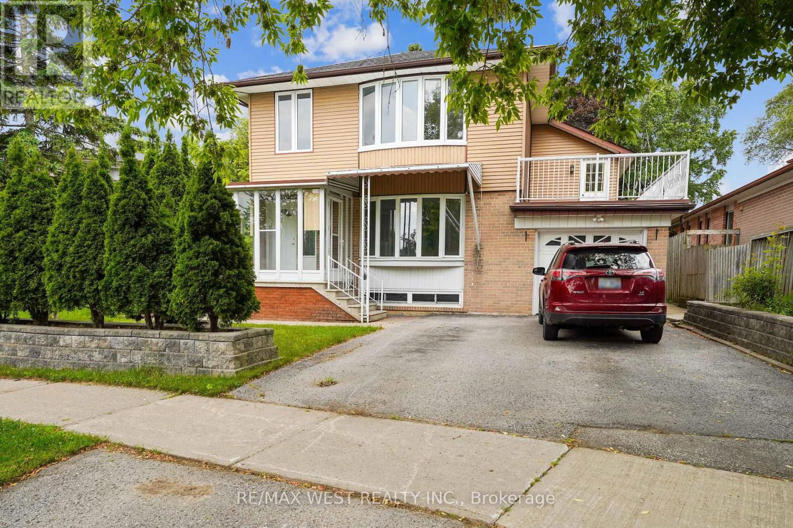 90 MERKLEY SQUARE Image 1