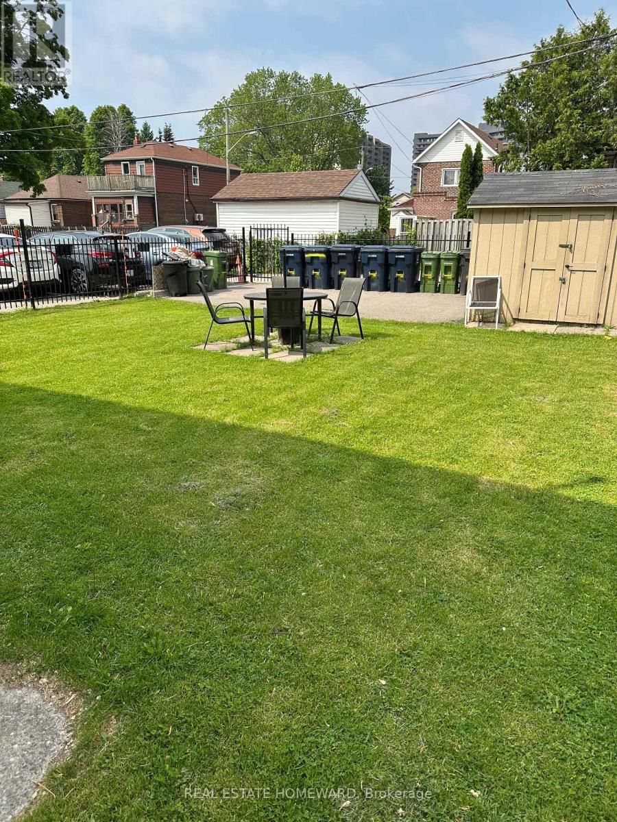 6 - 44 PHARMACY AVENUE Image 13
