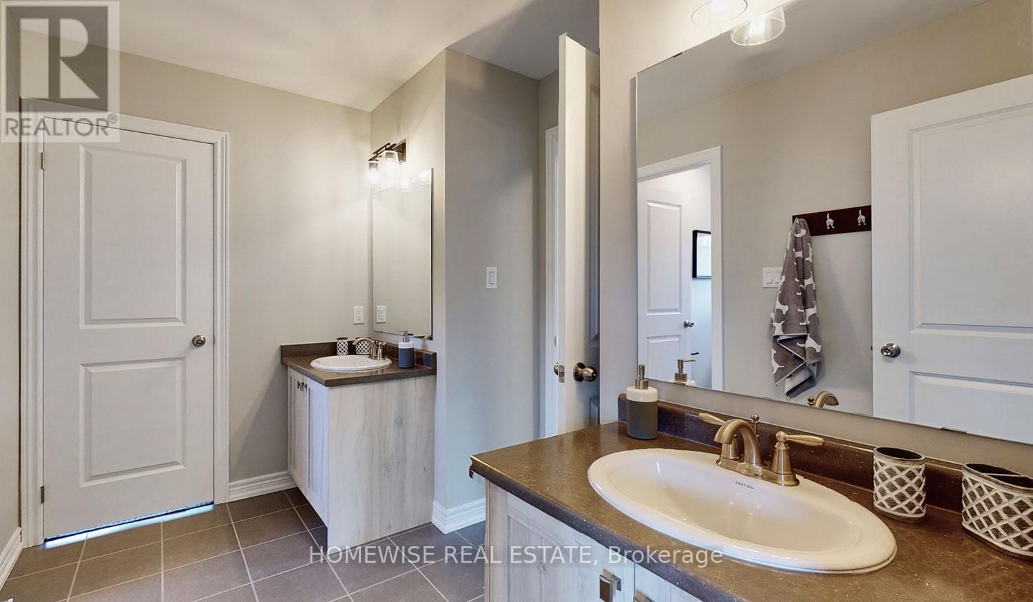 198 ASH STREET Image 12