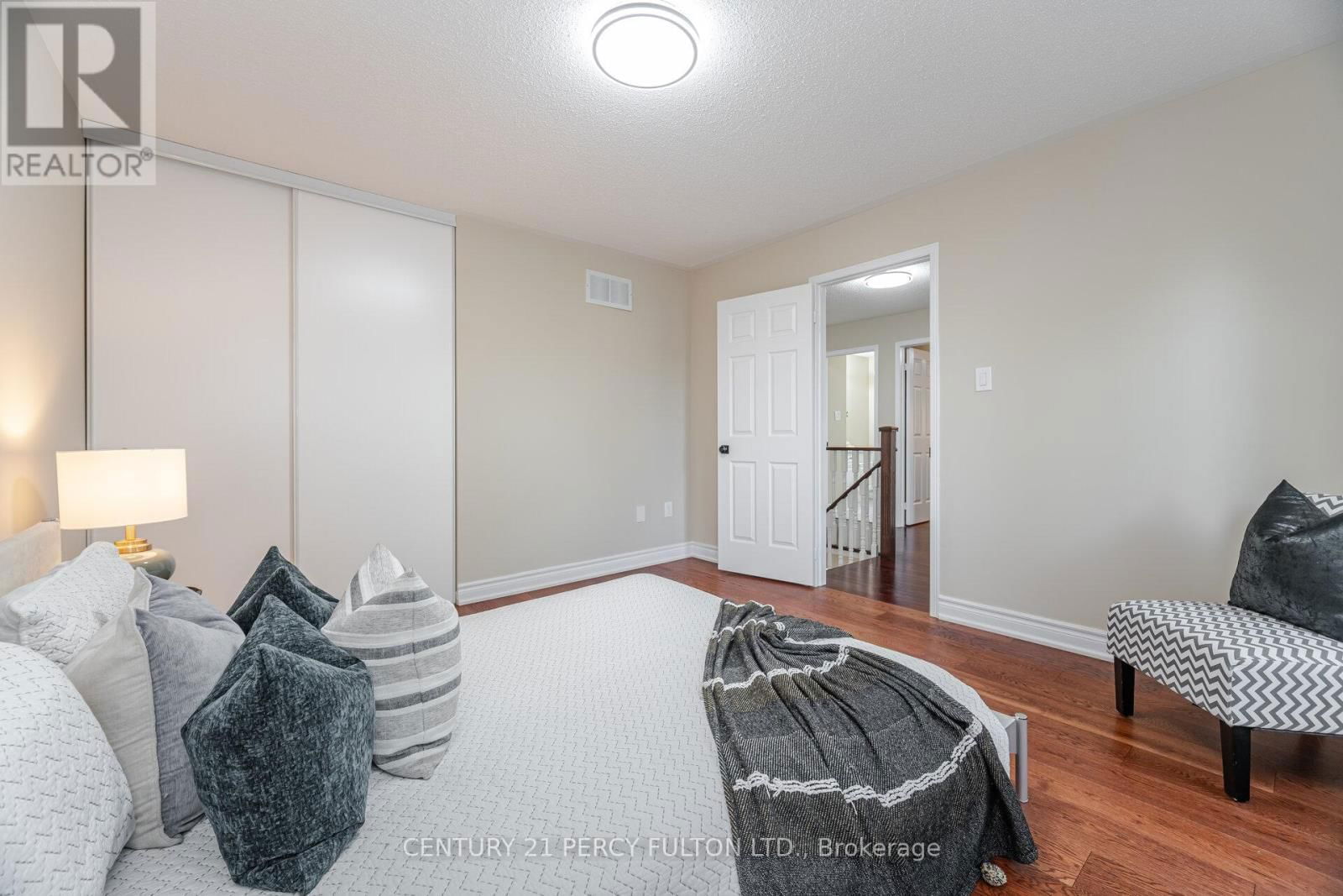 4 MCALPINE AVENUE Image 32