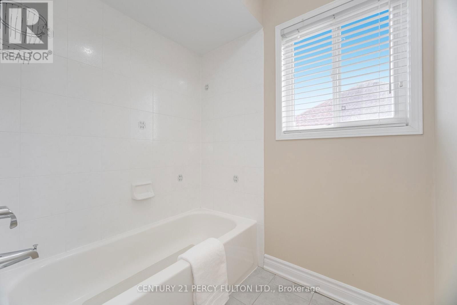 4 MCALPINE AVENUE Image 34