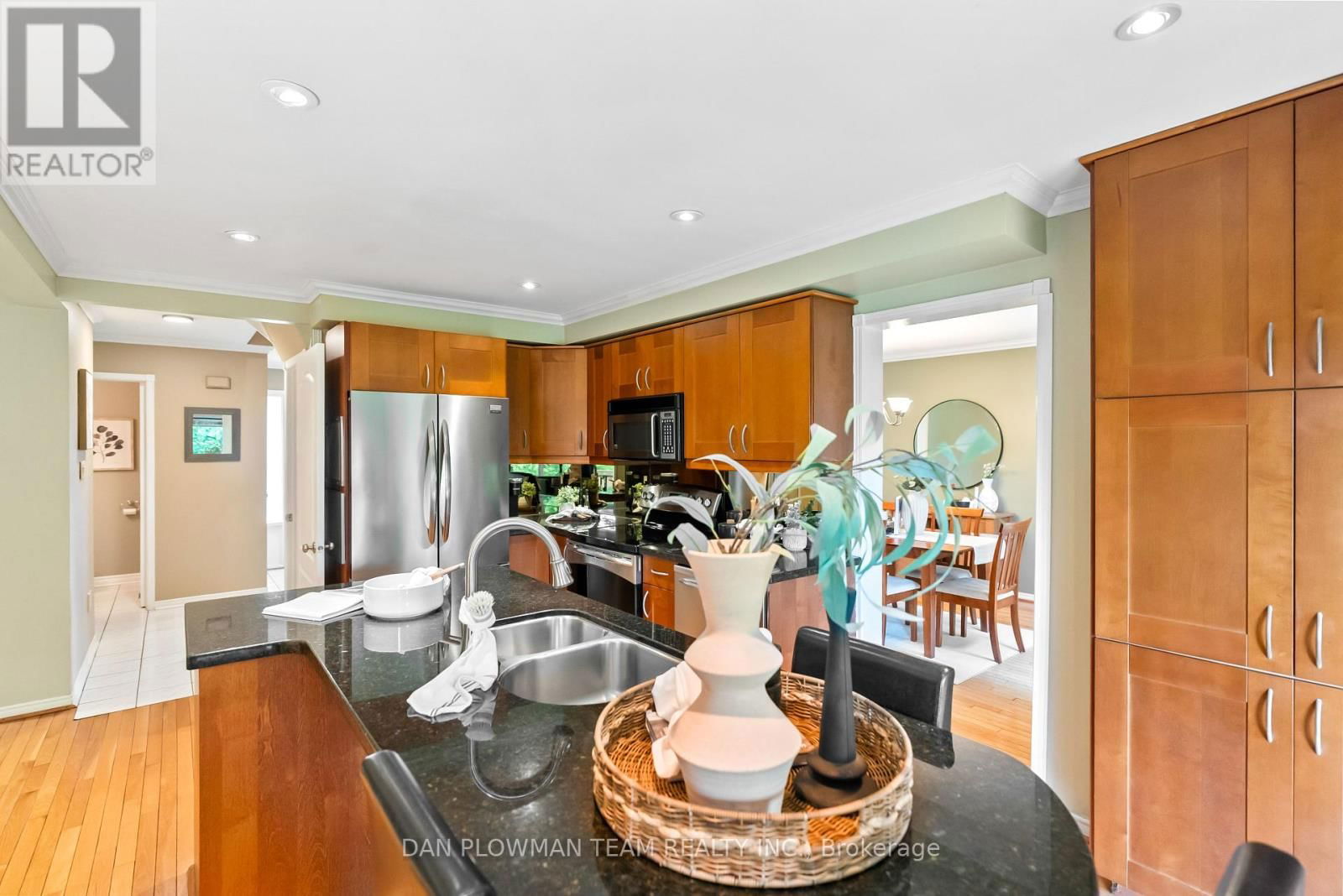14 ERICKSON DRIVE Image 10