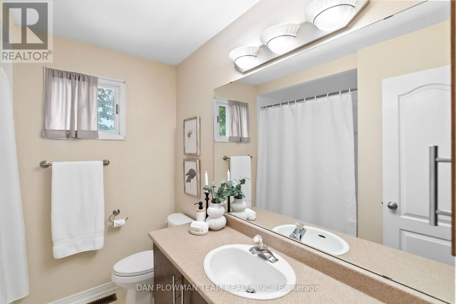 14 ERICKSON DRIVE Image 27