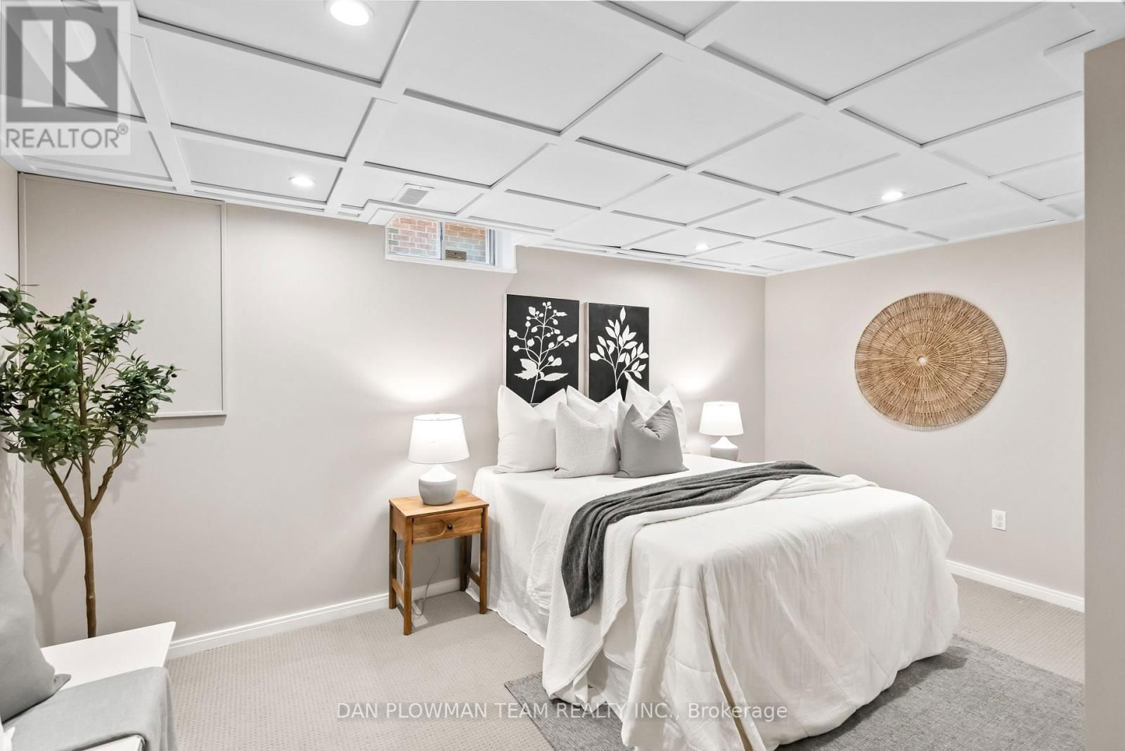 14 ERICKSON DRIVE Image 32