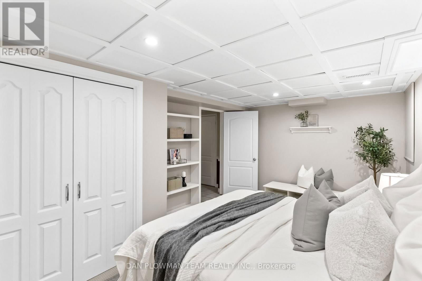 14 ERICKSON DRIVE Image 34