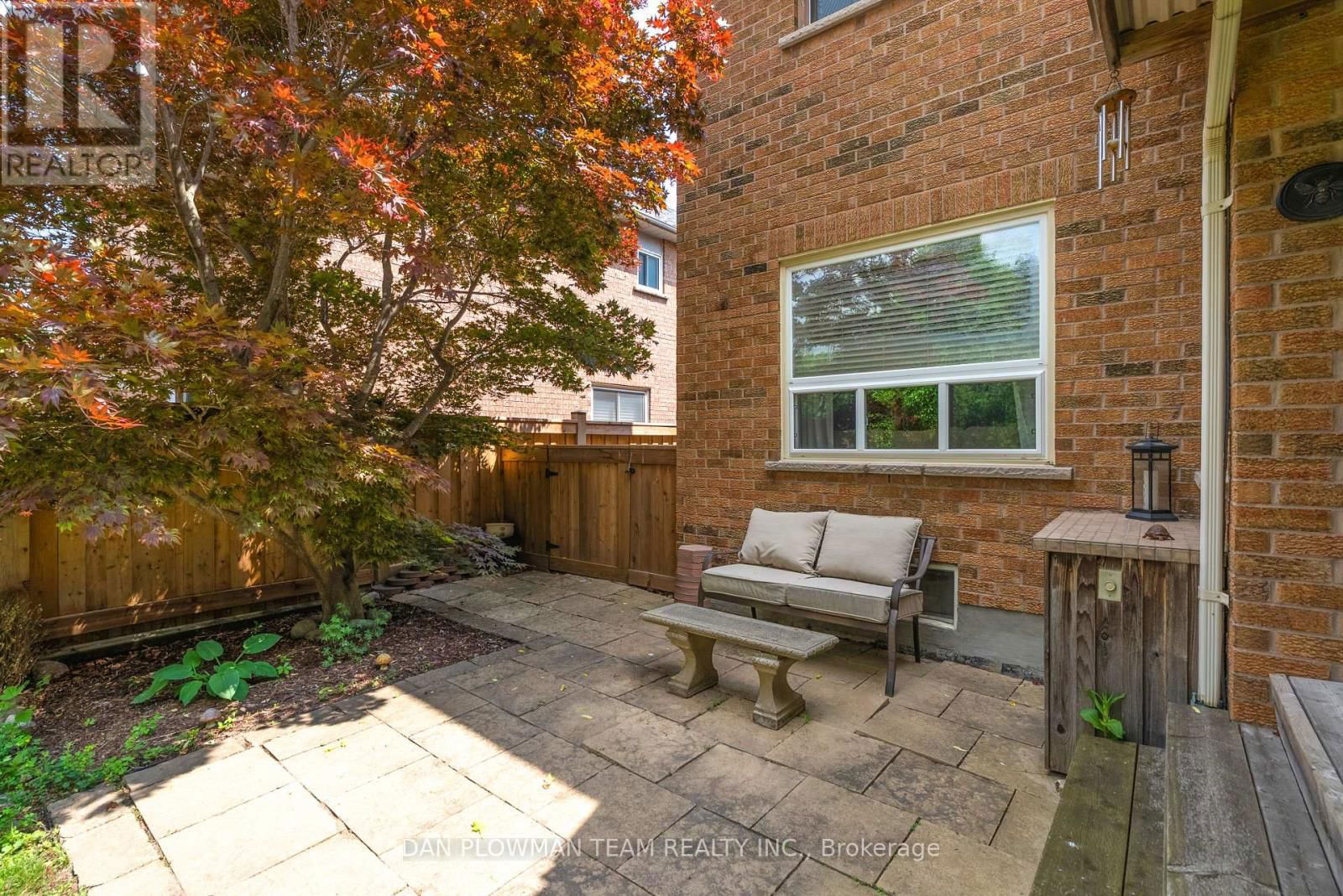 14 ERICKSON DRIVE Image 38