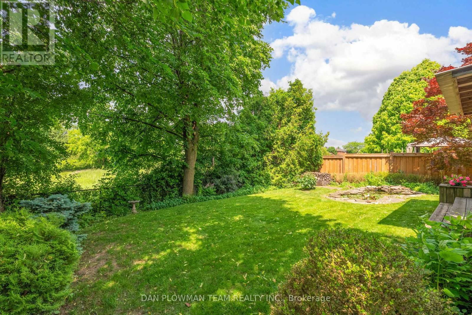 14 ERICKSON DRIVE Image 41