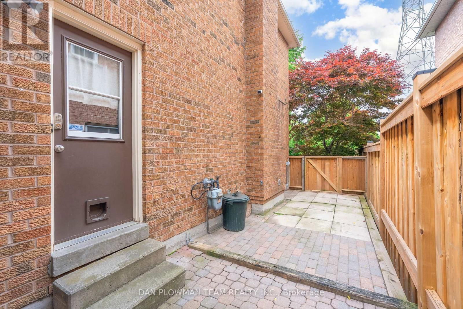 14 ERICKSON DRIVE Image 44