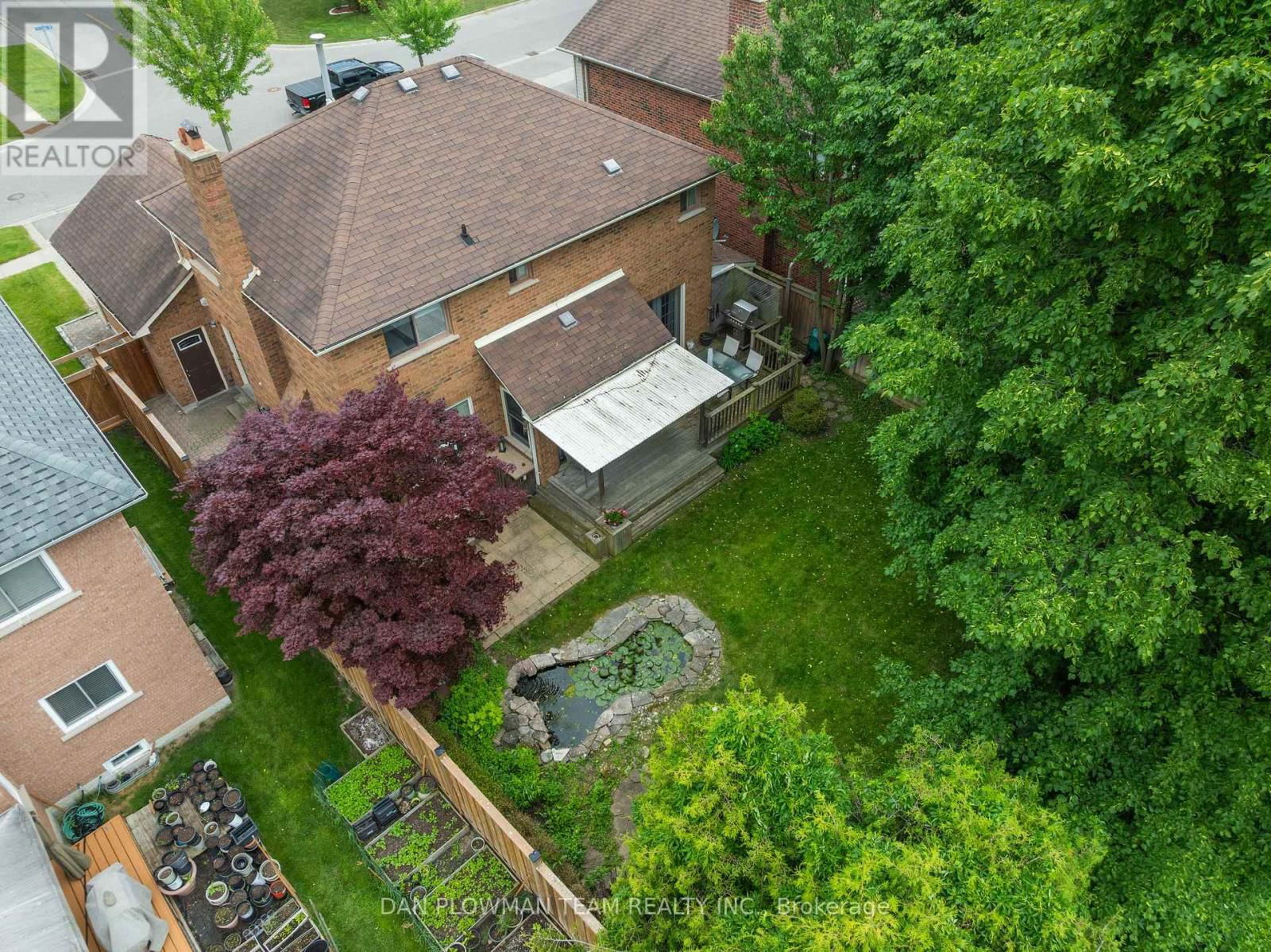 14 ERICKSON DRIVE Image 45