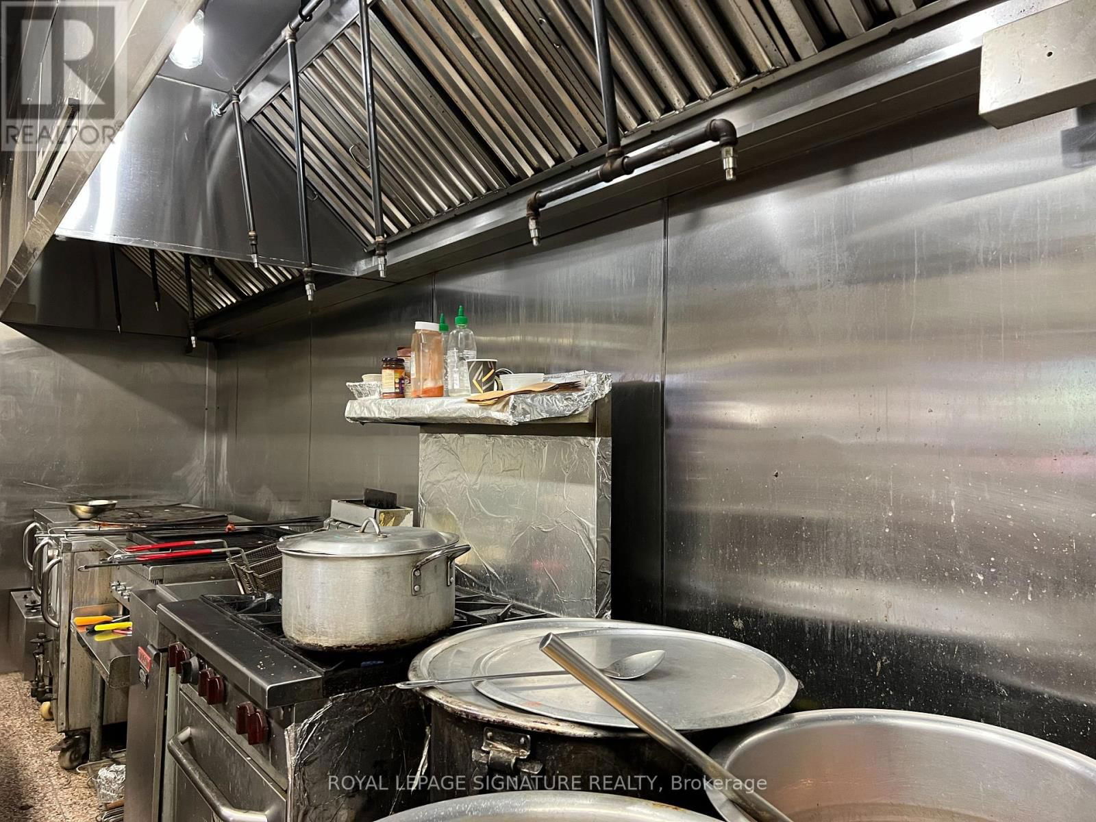 3452 KINGSTON ROAD Image 11