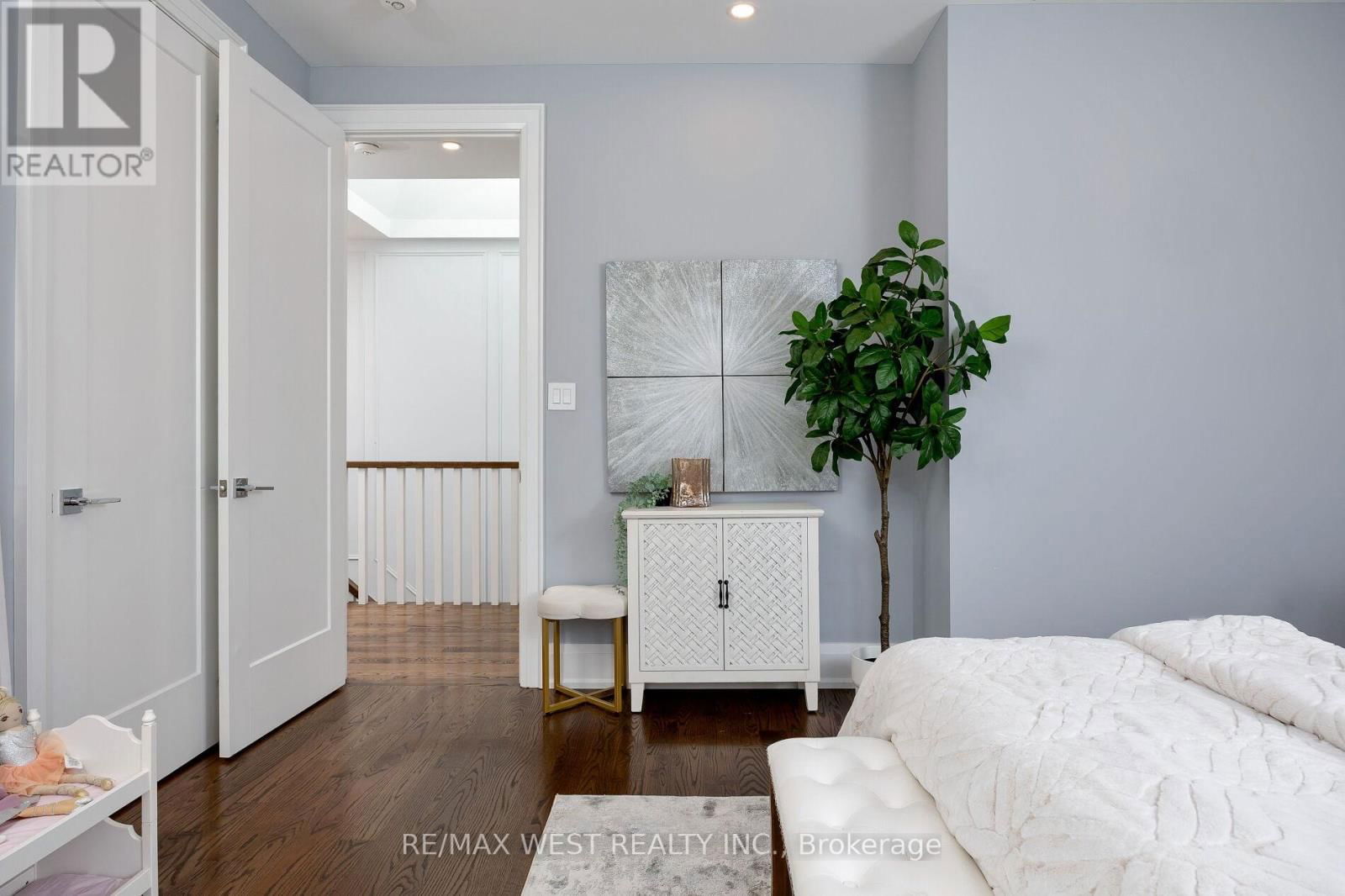 88 YARDLEY AVENUE Image 29