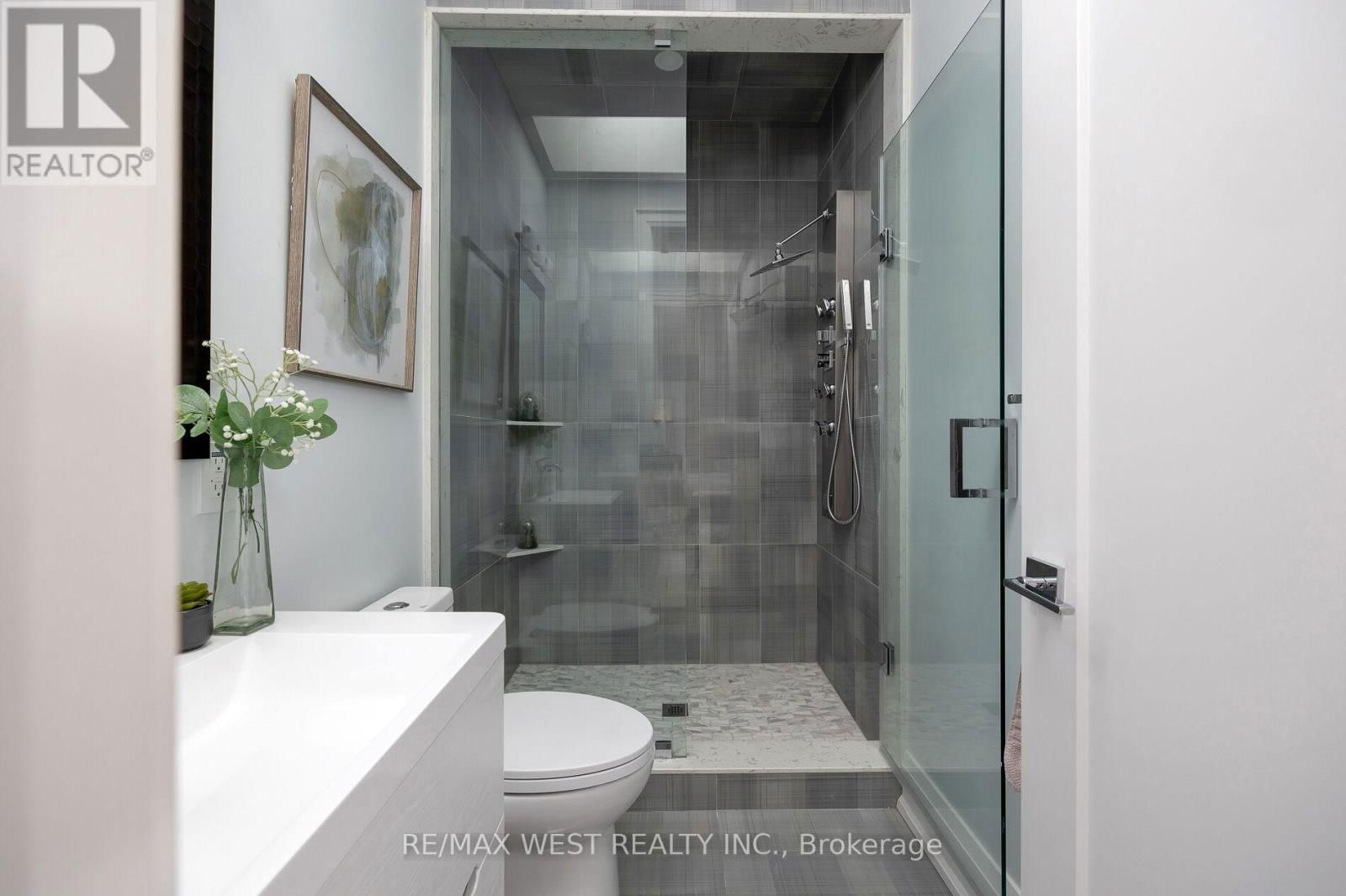 88 YARDLEY AVENUE Image 30