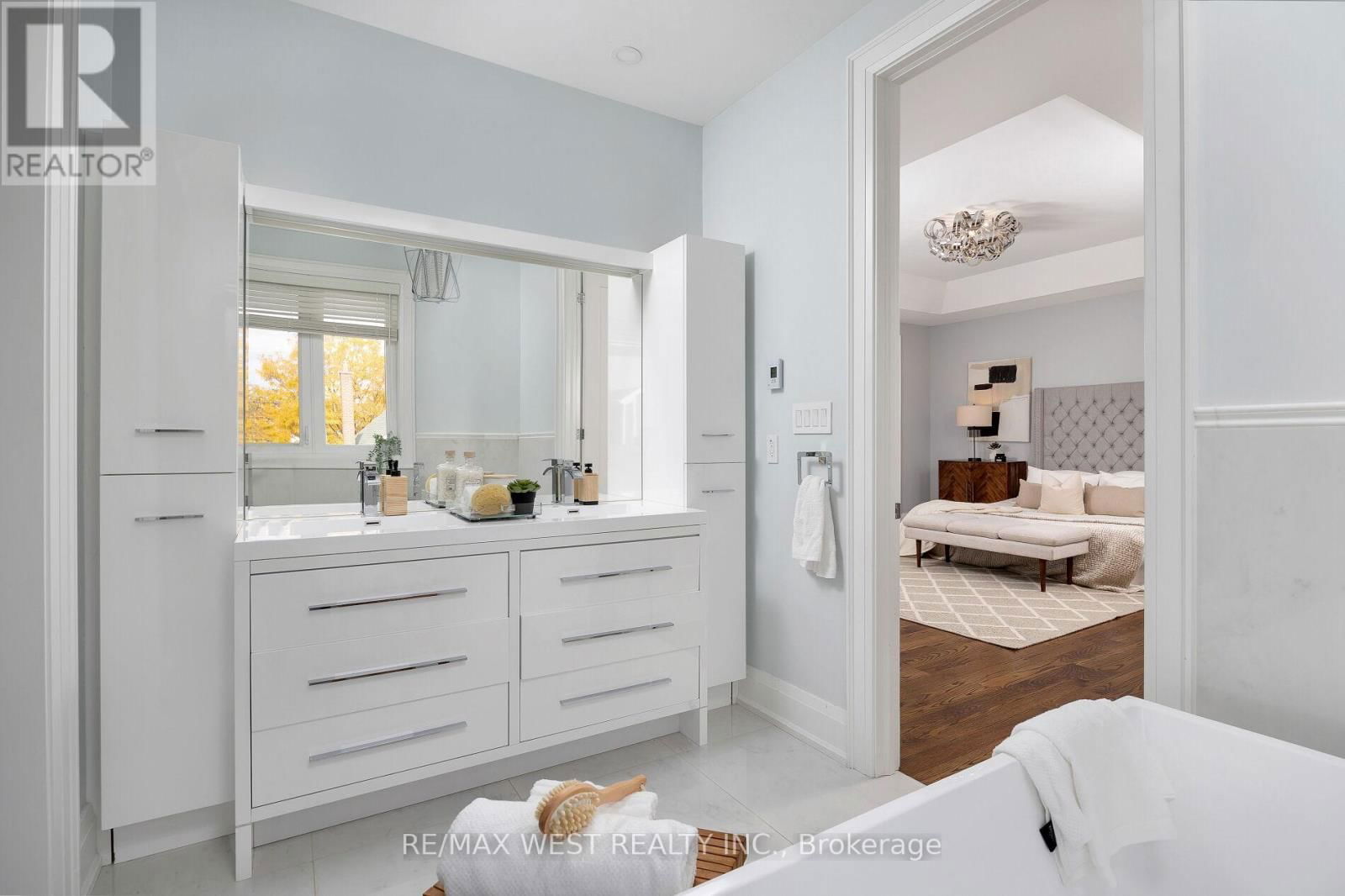 88 YARDLEY AVENUE Image 34