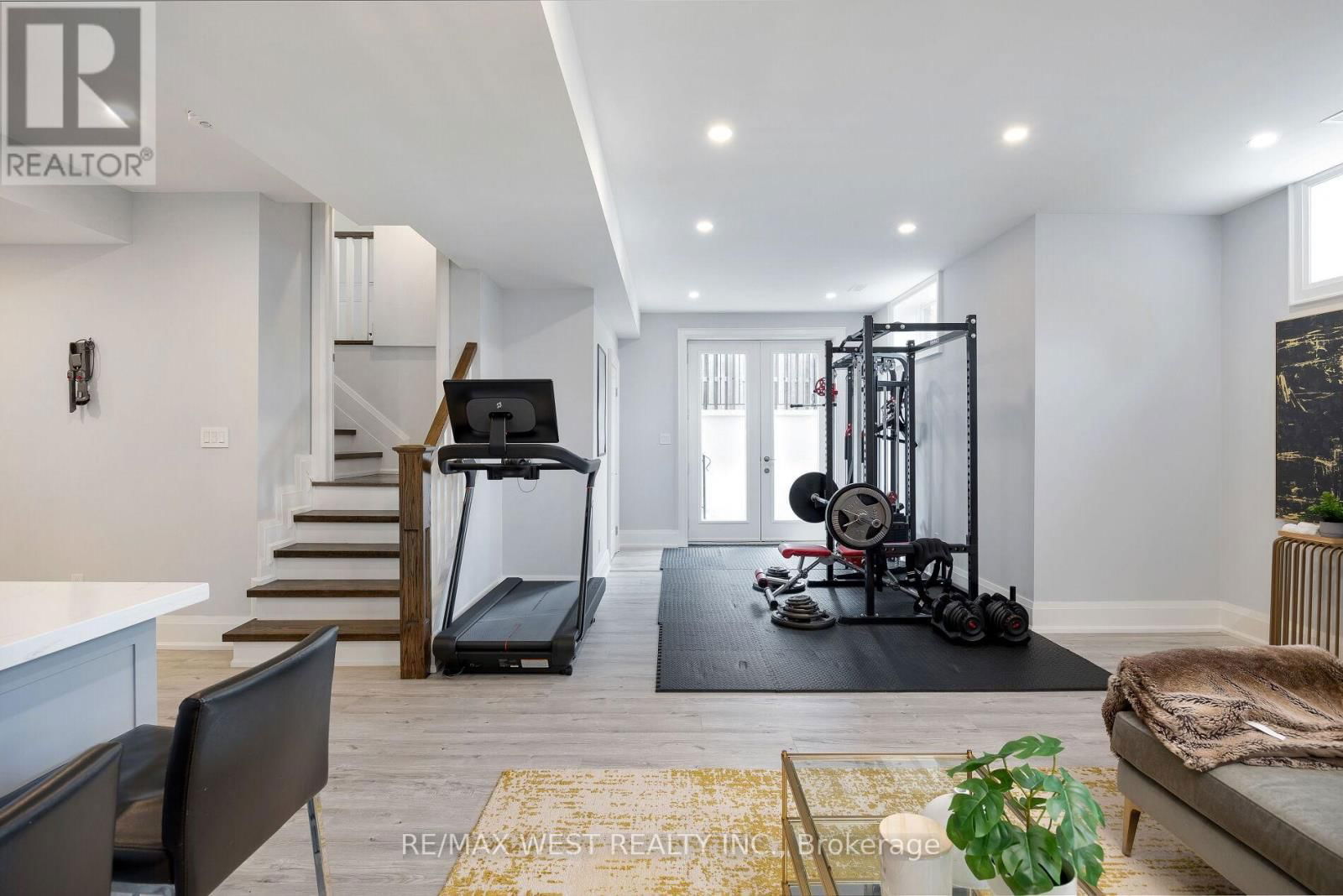 88 YARDLEY AVENUE Image 35