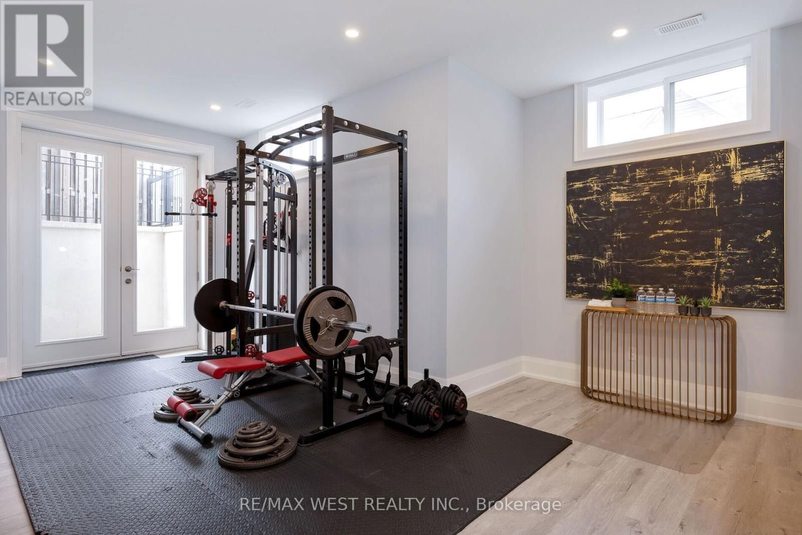 88 YARDLEY AVENUE Image 36