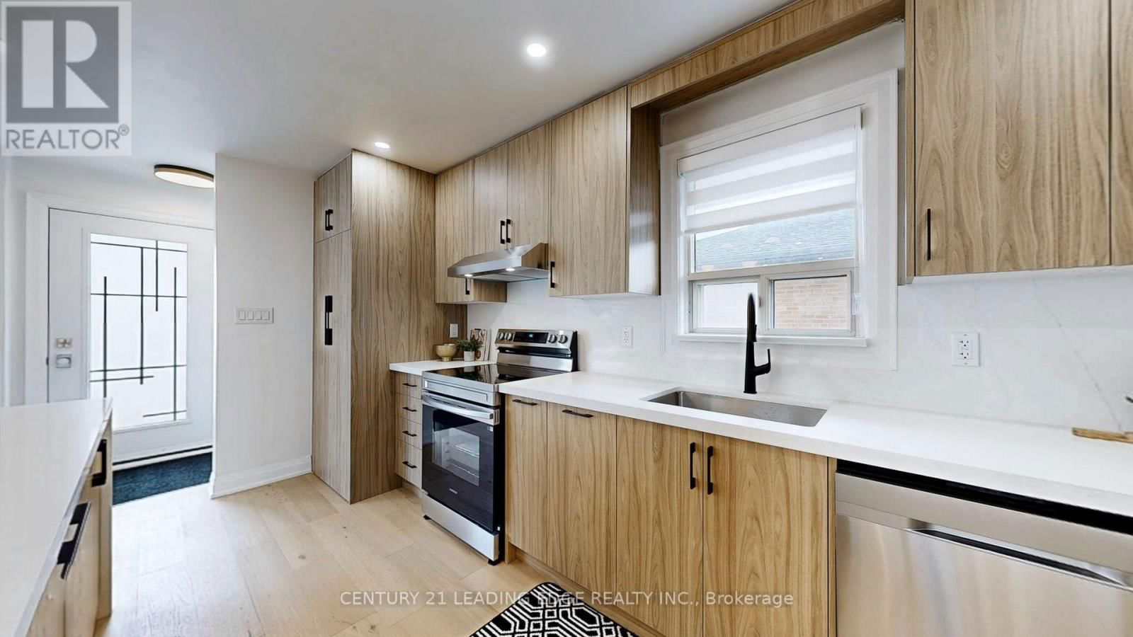 70 WEXFORD BOULEVARD Image 19