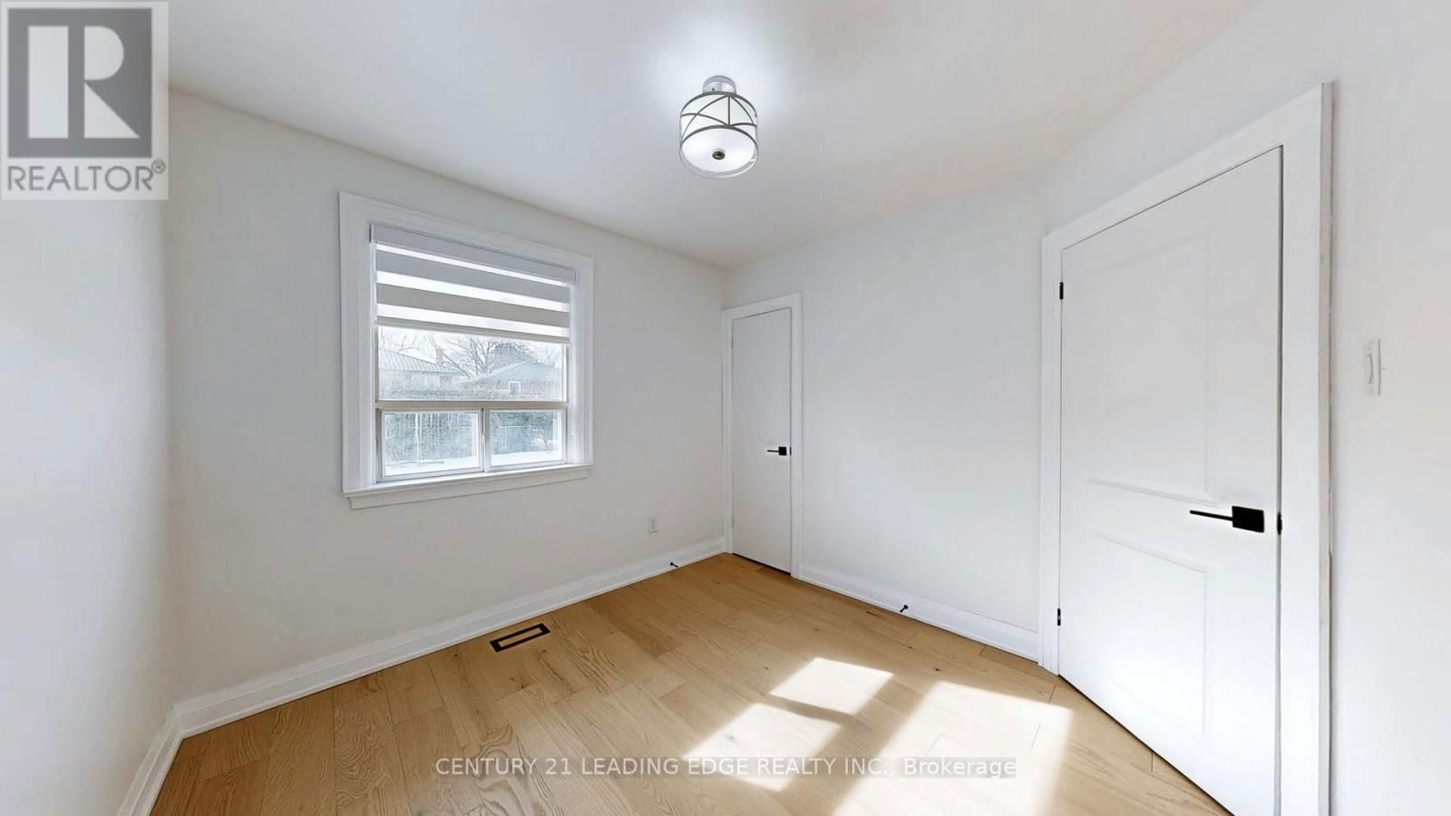 70 WEXFORD BOULEVARD Image 24