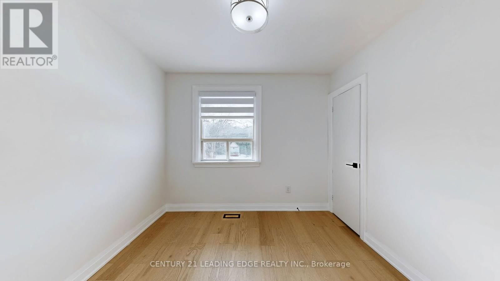 70 WEXFORD BOULEVARD Image 25