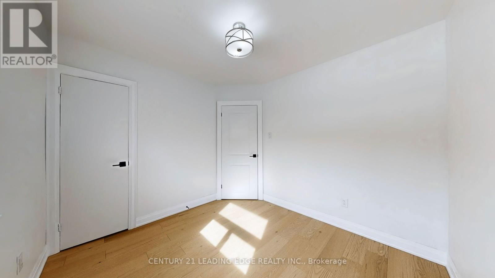 70 WEXFORD BOULEVARD Image 26