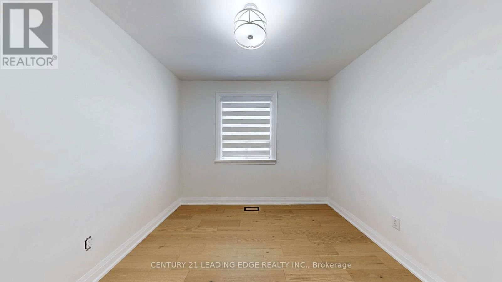 70 WEXFORD BOULEVARD Image 28