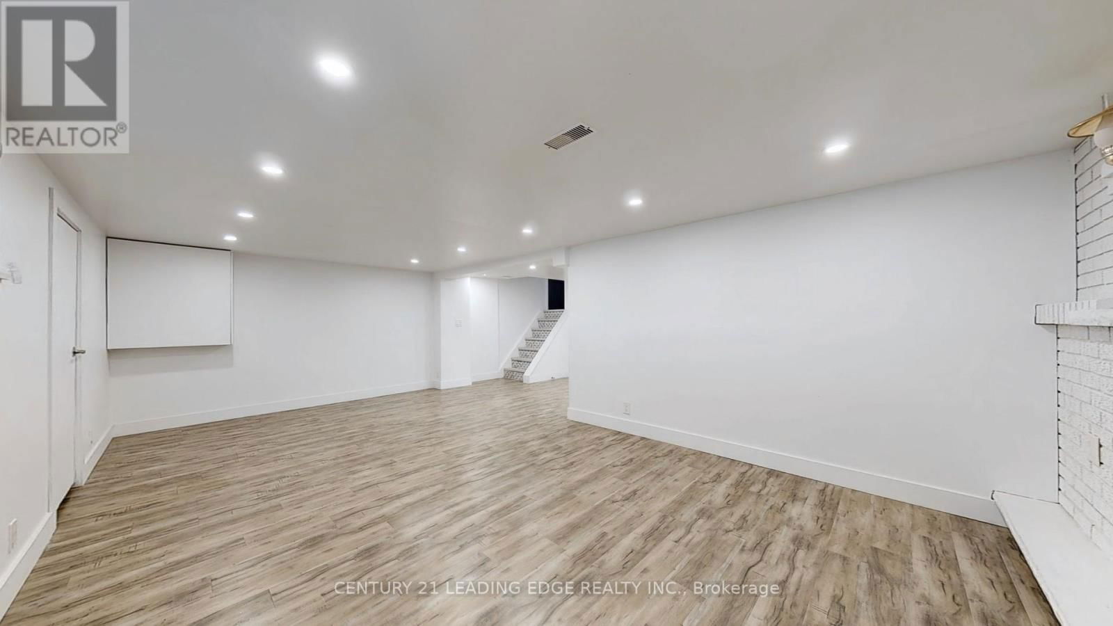 70 WEXFORD BOULEVARD Image 35