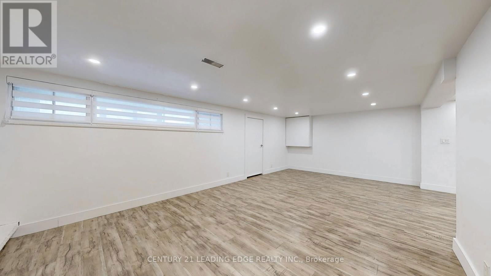 70 WEXFORD BOULEVARD Image 36