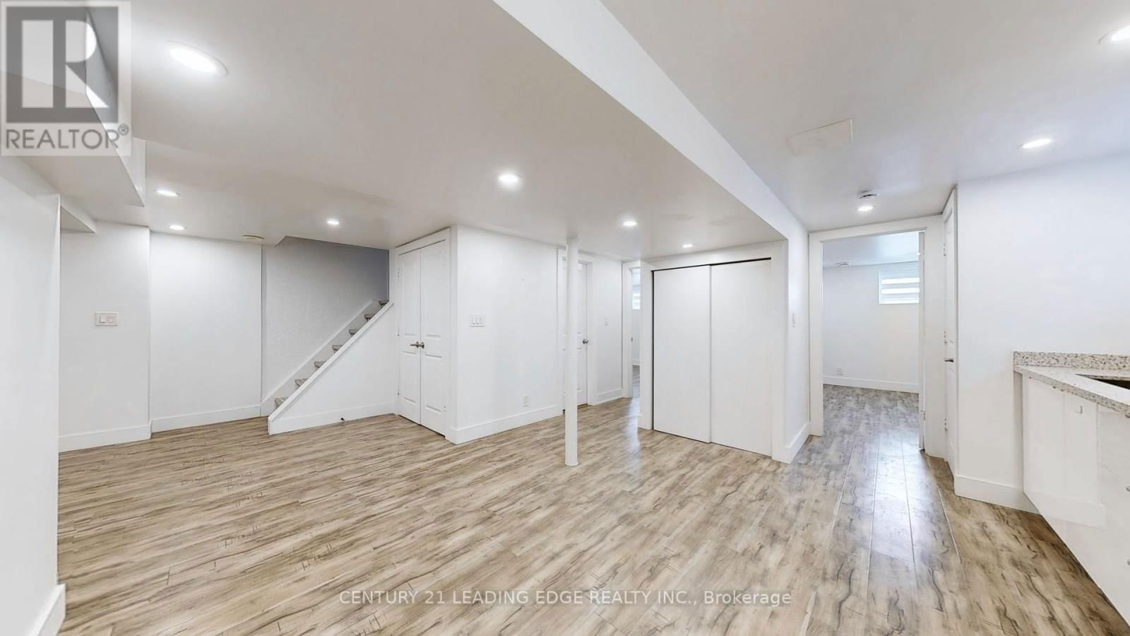70 WEXFORD BOULEVARD Image 39