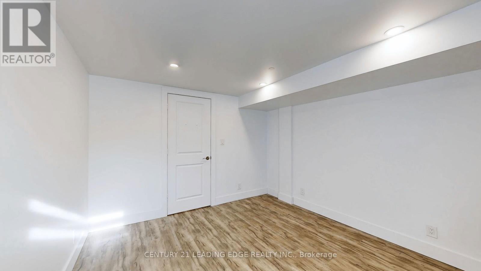 70 WEXFORD BOULEVARD Image 42