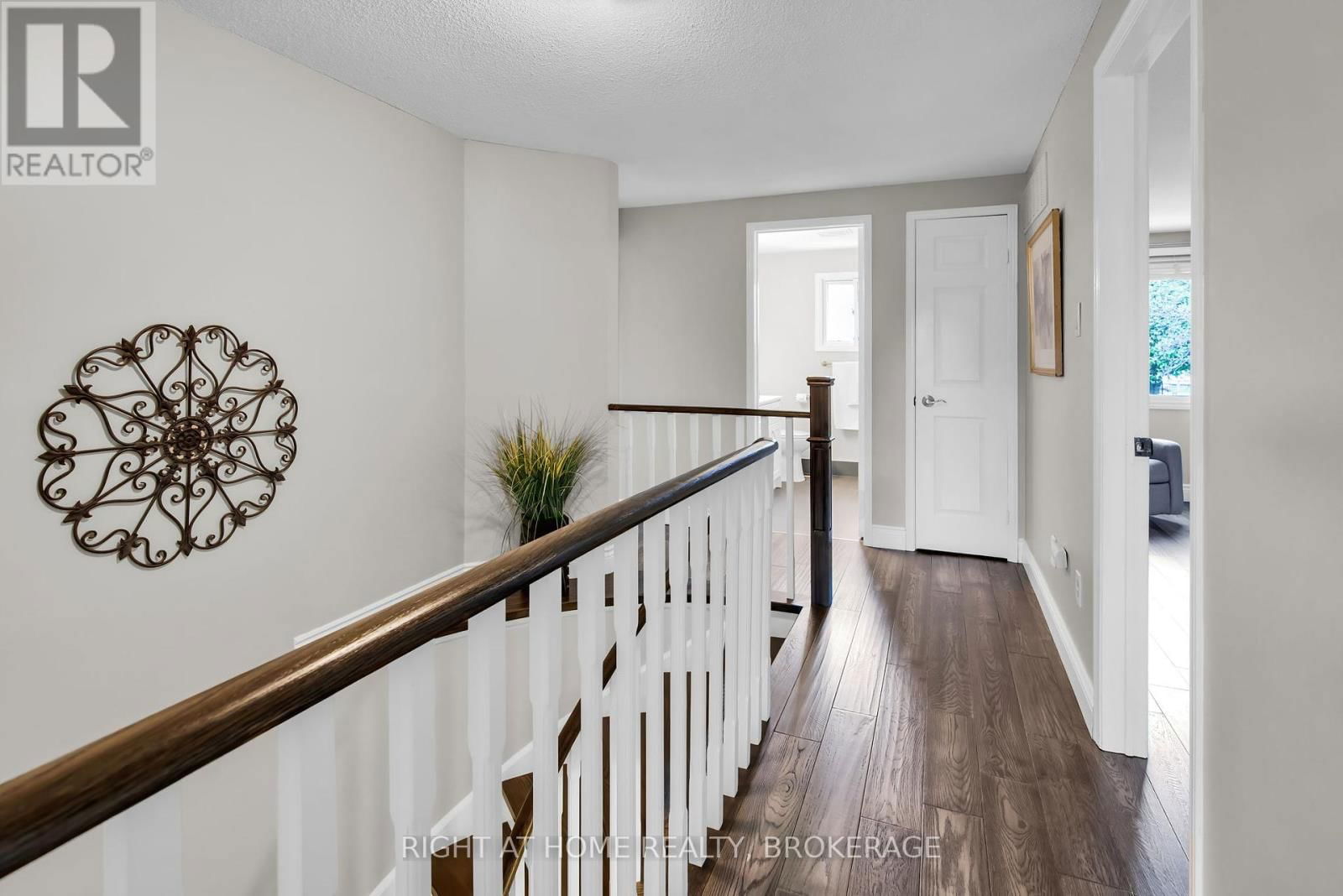 10 ENNISCLARE PLACE Image 25