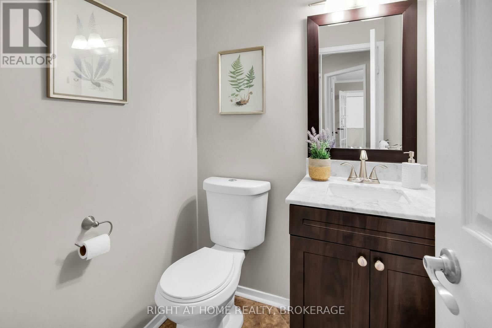 10 ENNISCLARE PLACE Image 28