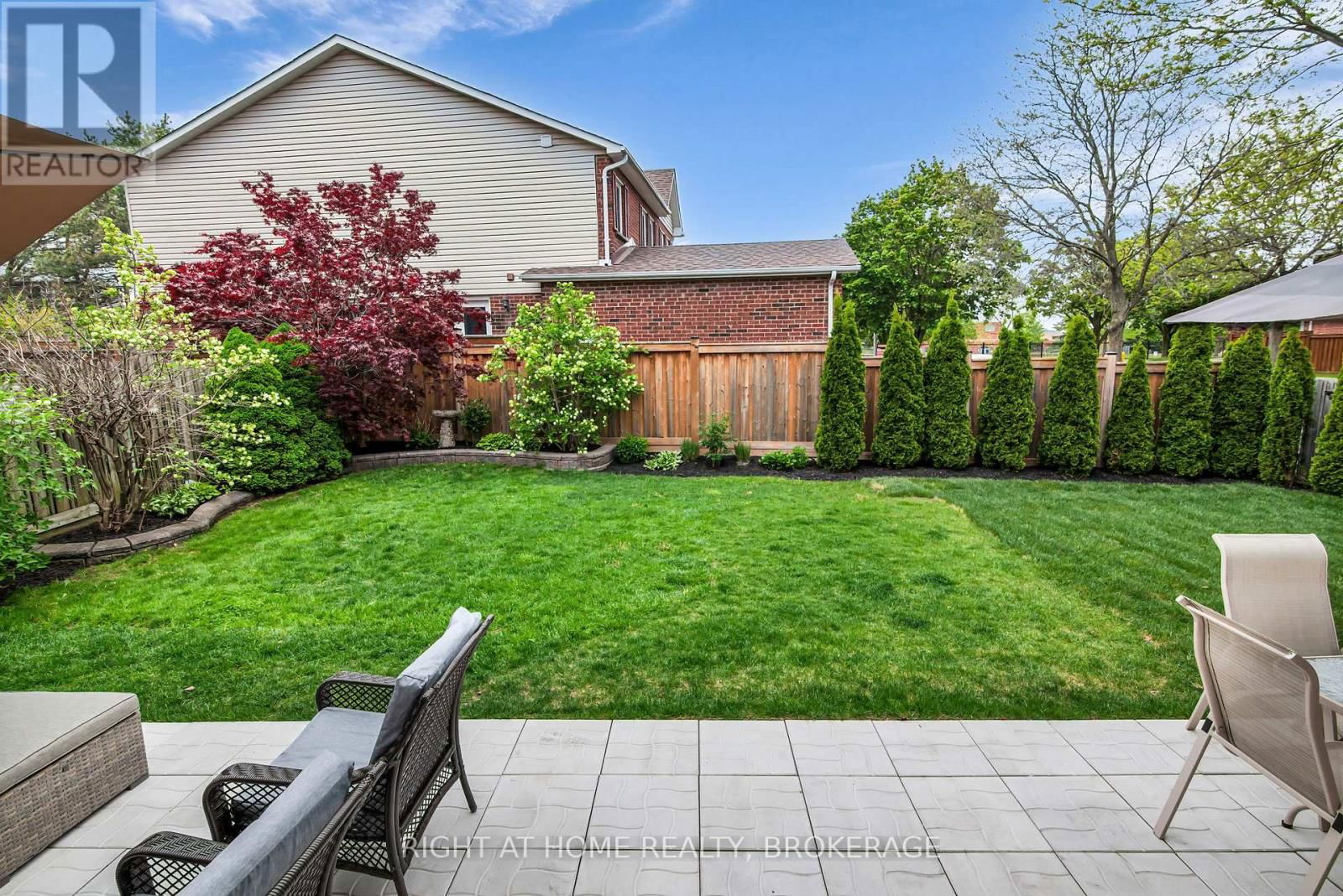 10 ENNISCLARE PLACE Image 37