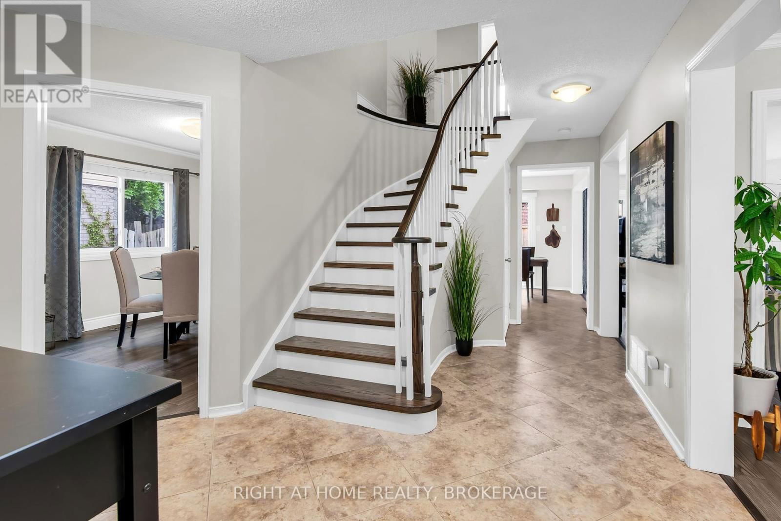 10 ENNISCLARE PLACE Image 4