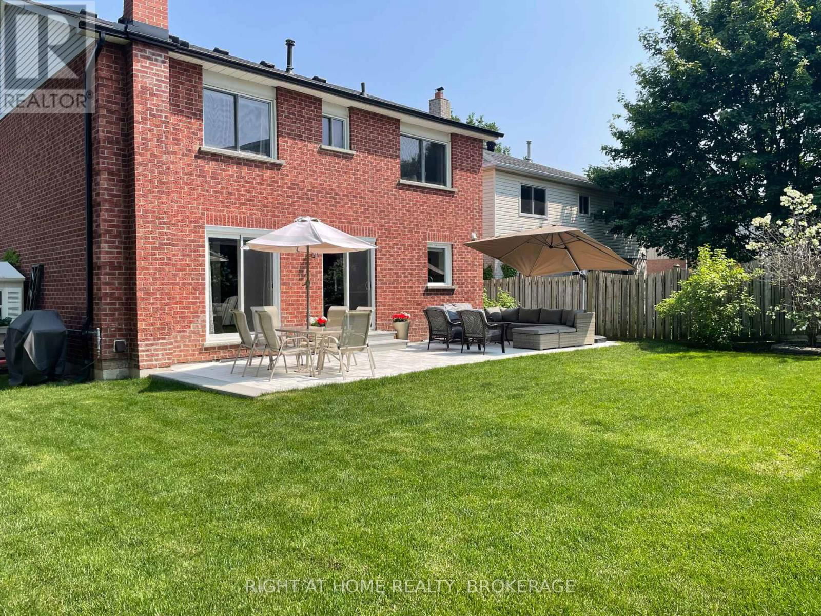 10 ENNISCLARE PLACE Image 40