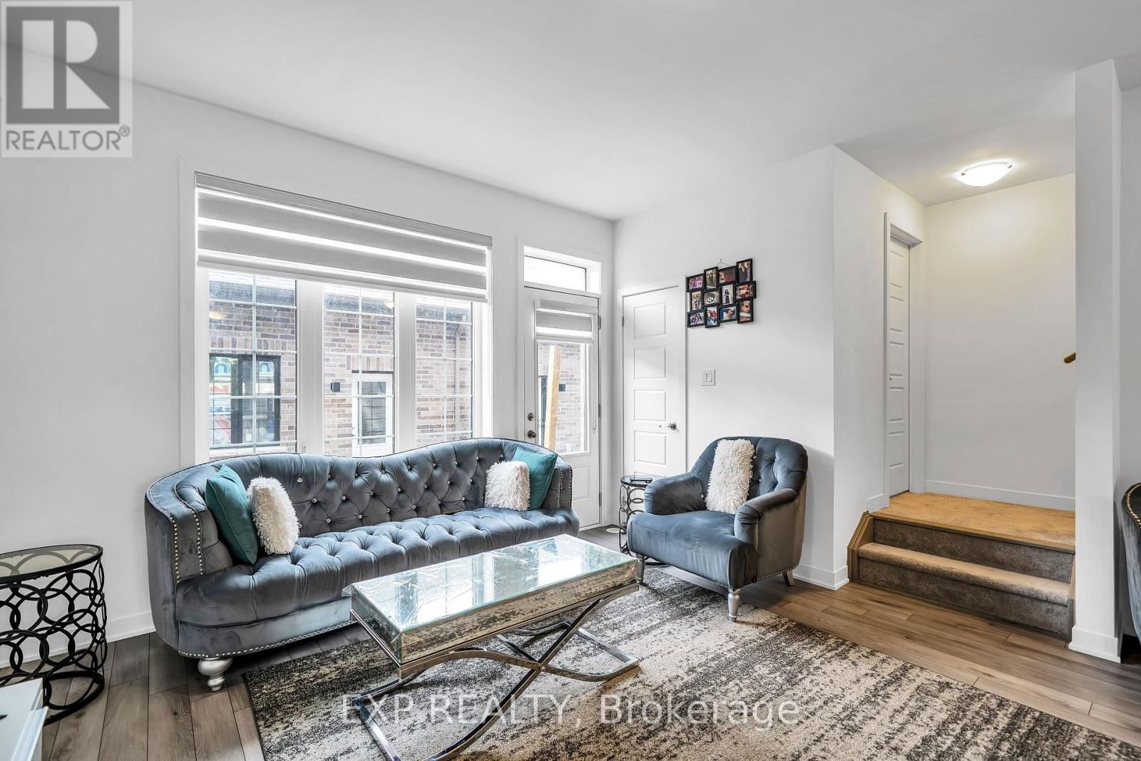 7 SELFRIDGE WAY Image 13