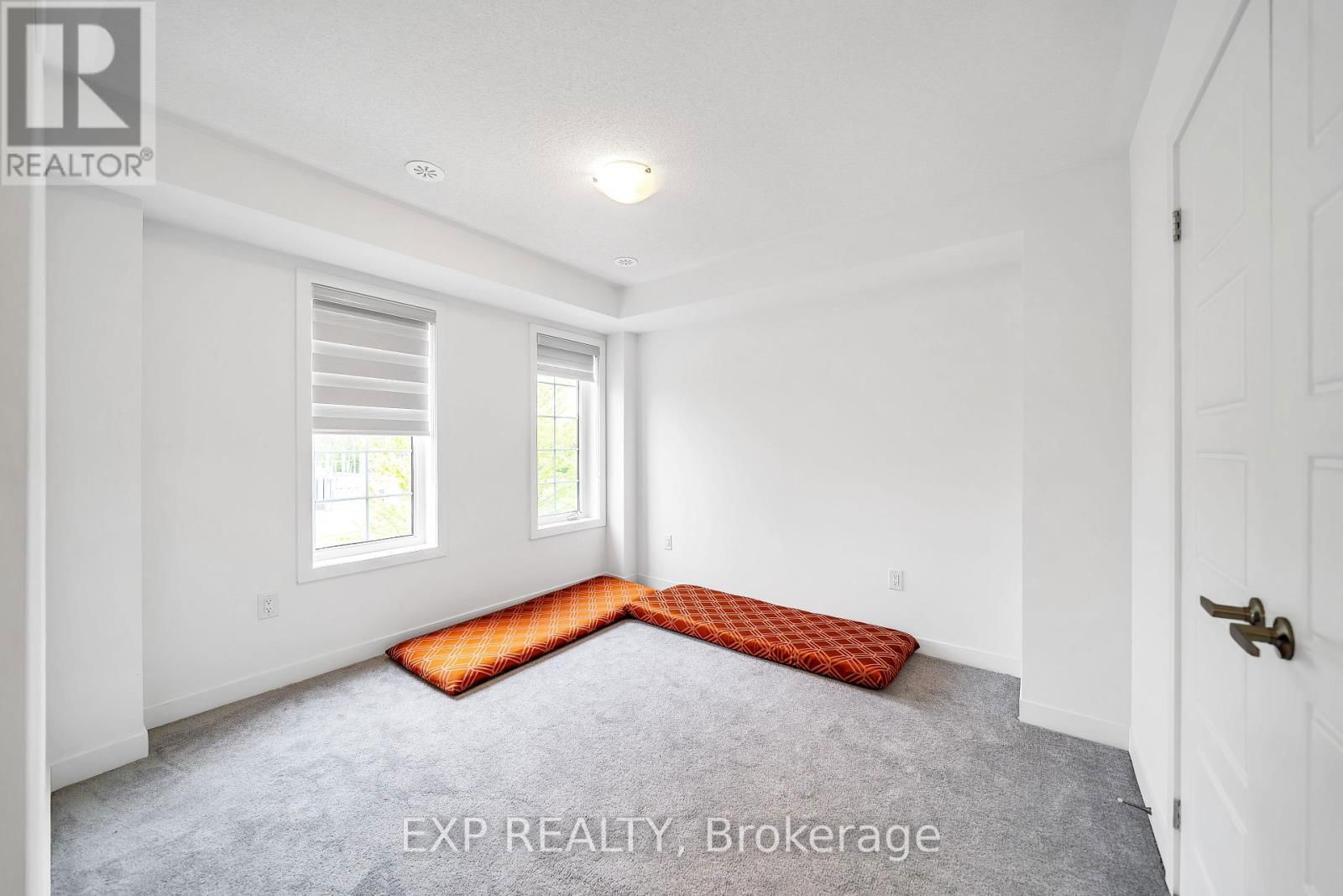 7 SELFRIDGE WAY Image 18