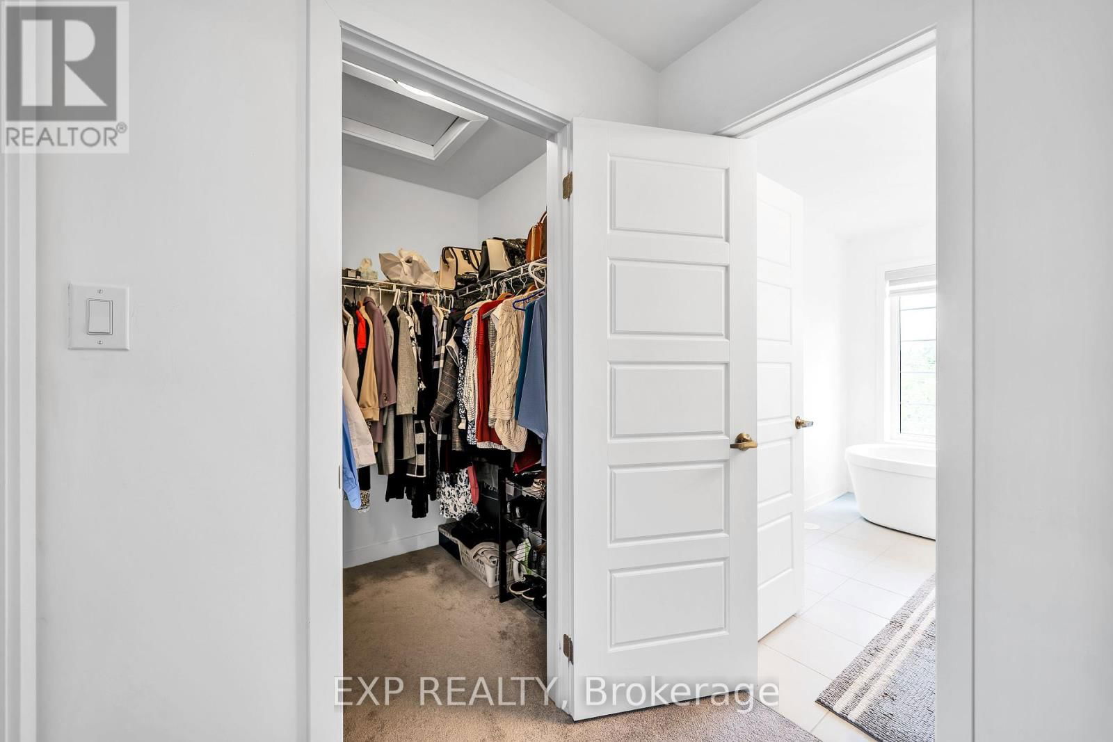 7 SELFRIDGE WAY Image 31