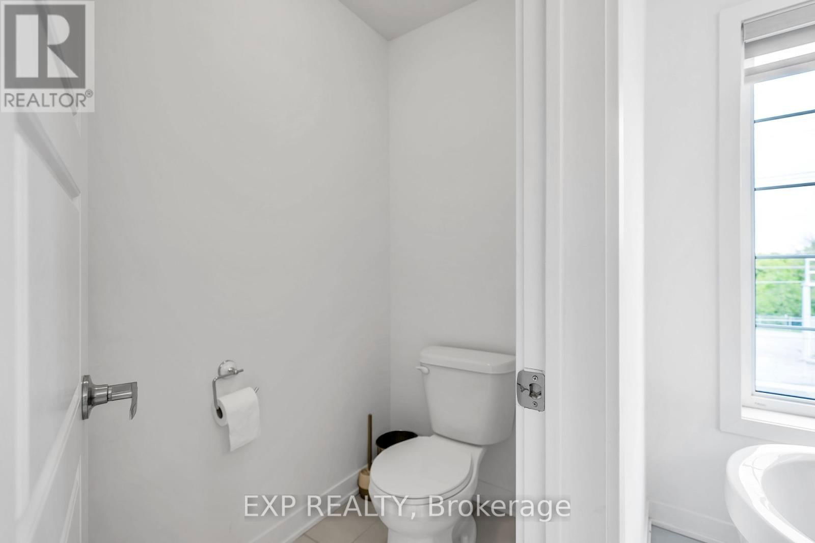 7 SELFRIDGE WAY Image 34