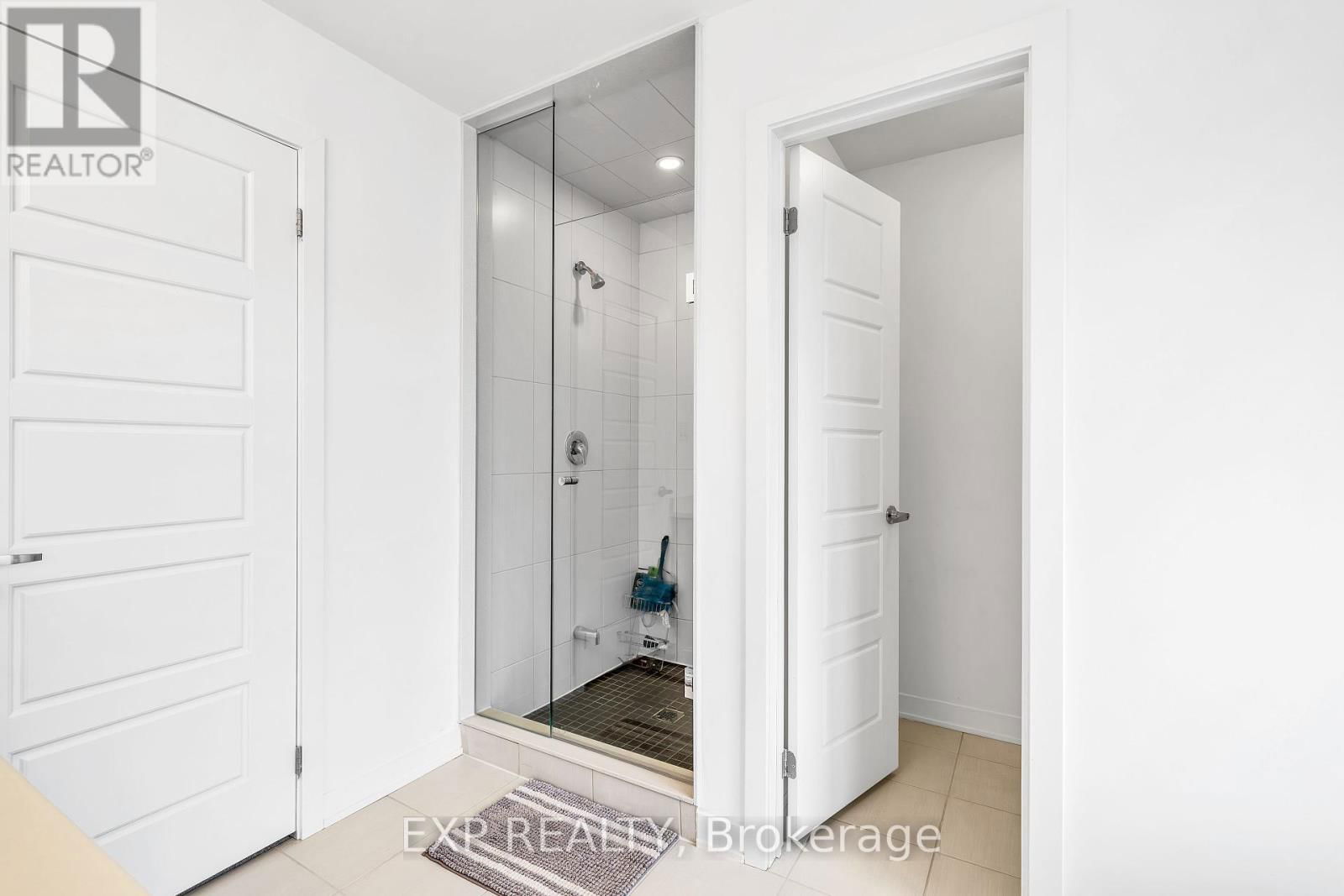 7 SELFRIDGE WAY Image 35