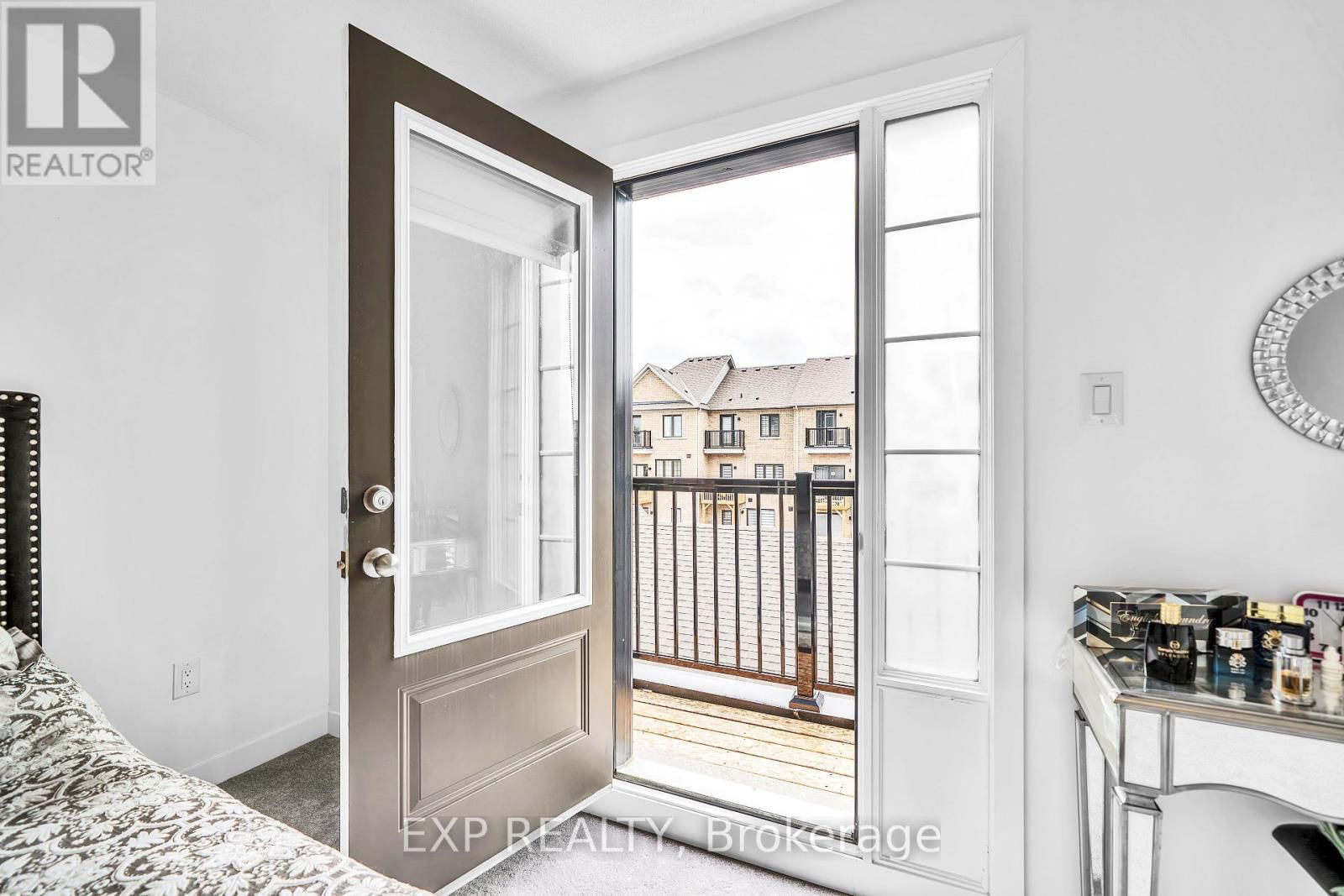 7 SELFRIDGE WAY Image 36